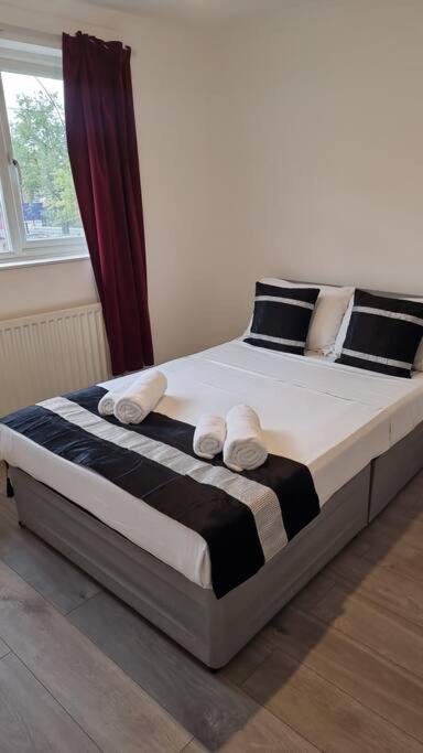 Coolfin House-Close To Excel, Contractors, Relocators, Paid Parking Villa London Bagian luar foto