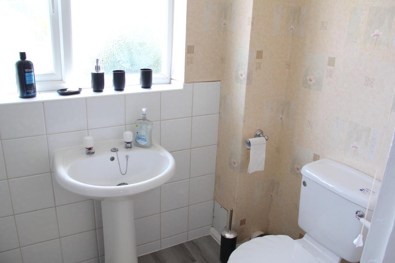 Coolfin House-Close To Excel, Contractors, Relocators, Paid Parking Villa London Bagian luar foto