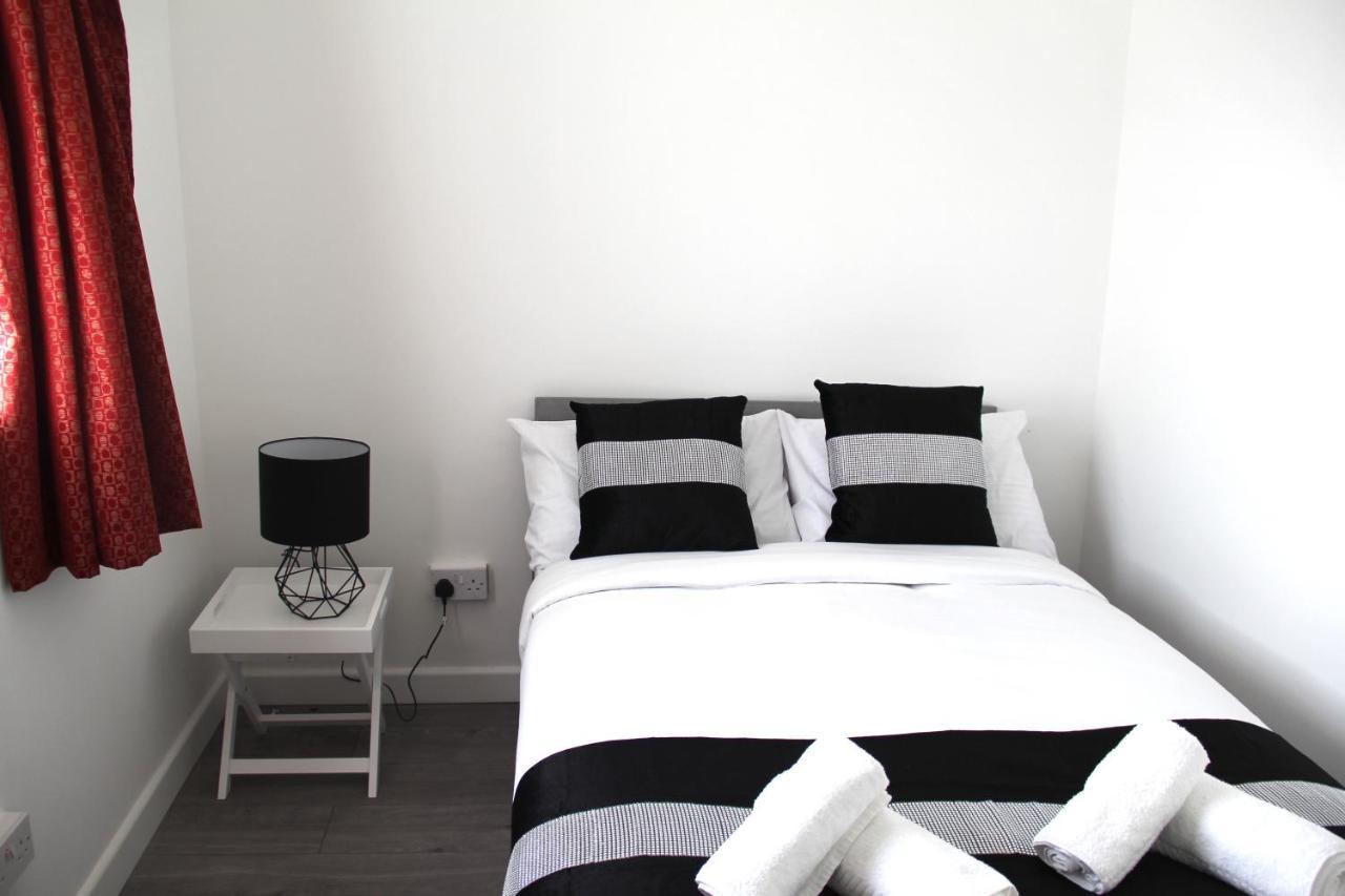 Coolfin House-Close To Excel, Contractors, Relocators, Paid Parking Villa London Bagian luar foto