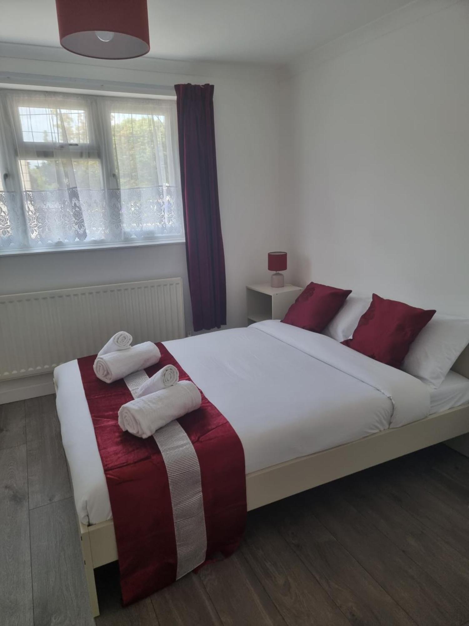 Coolfin House-Close To Excel, Contractors, Relocators, Paid Parking Villa London Bagian luar foto